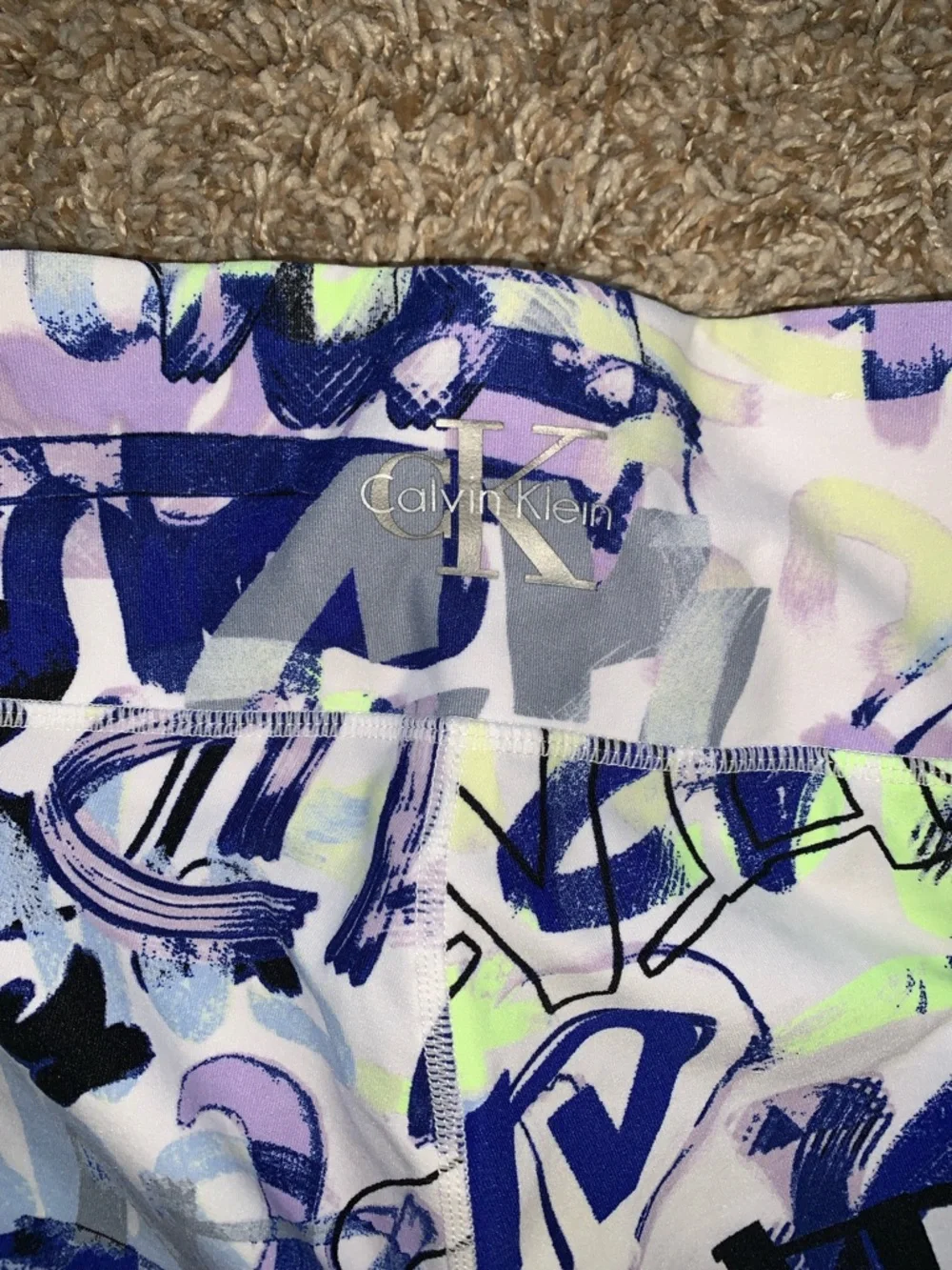 Calvin Klein Women’s Graffiti Fashion Printed Long Athletic Biker Shorts Small - Picture 7 of 8